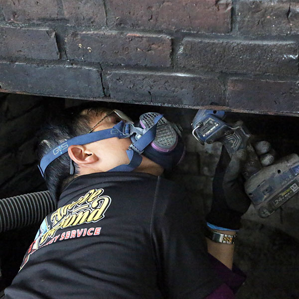 Professional Chimney Sweep Technician in Norwell MA
